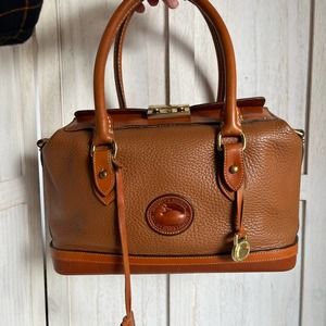 RARE vintage Dooney and Bourke 90s brown all weather leather doctor bag satchel